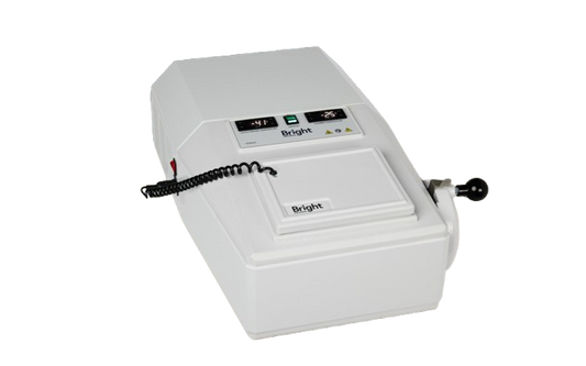 Starlet Cryostat with Accessories, Bright Instruments